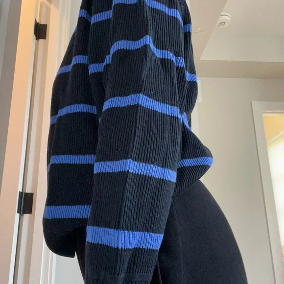 COS Quarter Zip - Picture 3 of 4